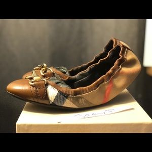 Burberry Heritage Check Shipley Ballet Flats $350